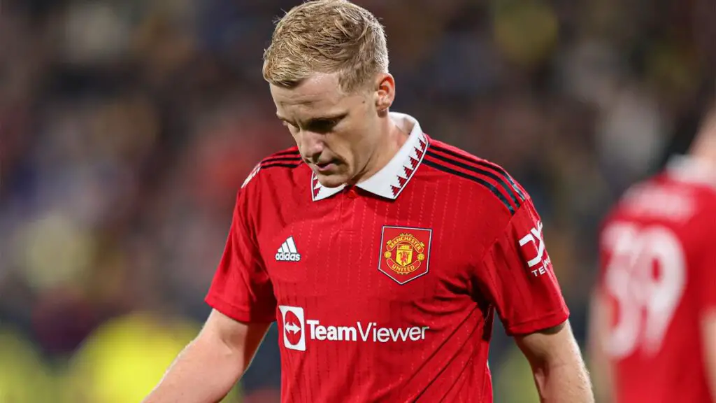 Donny van de Beek to leave Man United